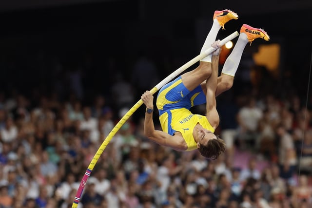 Duplantis vuelve a mejorar el récord del mundo de pértiga