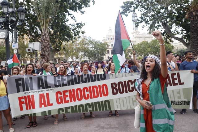 València se moviliza contra el asesinato de periodistas y el genocidio en Gaza