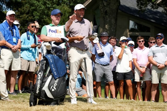 Top-ranked Scottie Scheffler, right, will have a new fill-in caddie at this week's PGA Tour BMW Championship