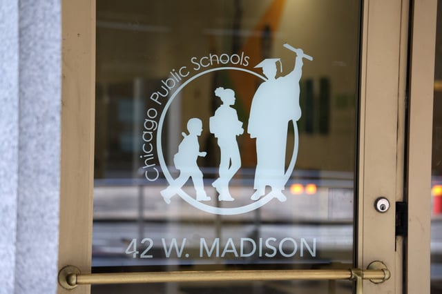 The Chicago Public Schools headquarters is on West Madison Street in Chicago, July 10, 2025. (Terrence Antonio James/Chicago Tribune)