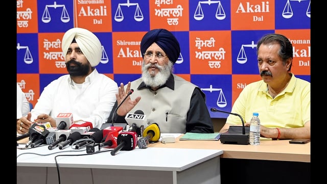 SAD spokesperson Daljit Singh Cheema addressing the media in Chandigarh on Tuesday. (HT)