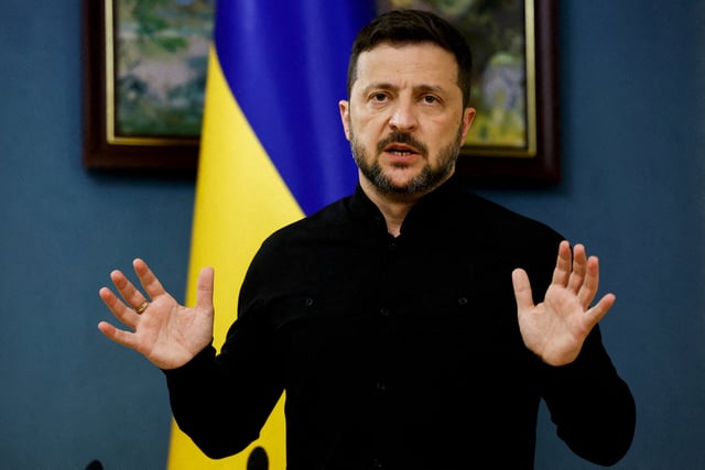 Ukraine's President Volodymyr Zelenskiy speaks during a press briefing following phone calls with U.S. President Donald Trump, amid Russia’s attack on Ukraine, in Kyiv, Ukraine, May 19, 2025. REUTERS/Thomas Peter/File Photo