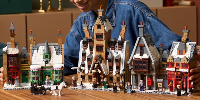 LEGO Brings Hogsmeade to Life in New 'Harry Potter' Collectors’ Edition Set