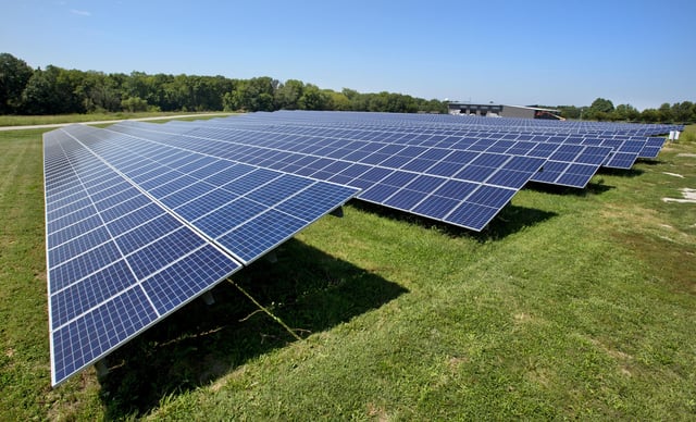 A new study said that utility-scale battery storage could reduce energy costs by up to 80% during peak demand in Kansas's power grid.