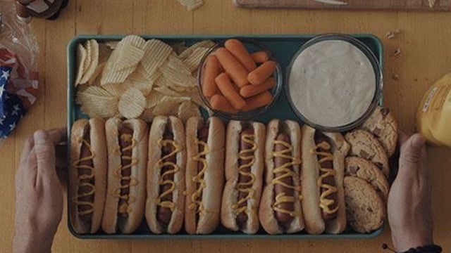 The hot dog lunch in Weapons.