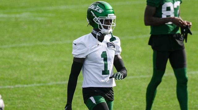 Jul 23, 2025; Florham Park, NY, USA; New York Jets cornerback Sauce Gardner (1) warms up during training camp at Atlantic Health Jets Training Center. Mandatory Credit: John Jones-Imagn Images