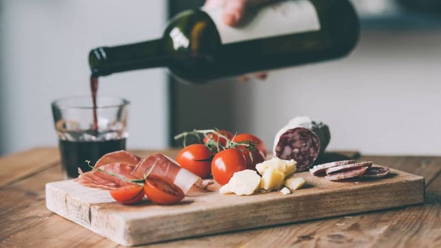 The Spanish Table, a specialty foods grocery store known for Spanish wines, jamón ibérico, and cookware, is closing its doors in Berkeley after 24 years. 