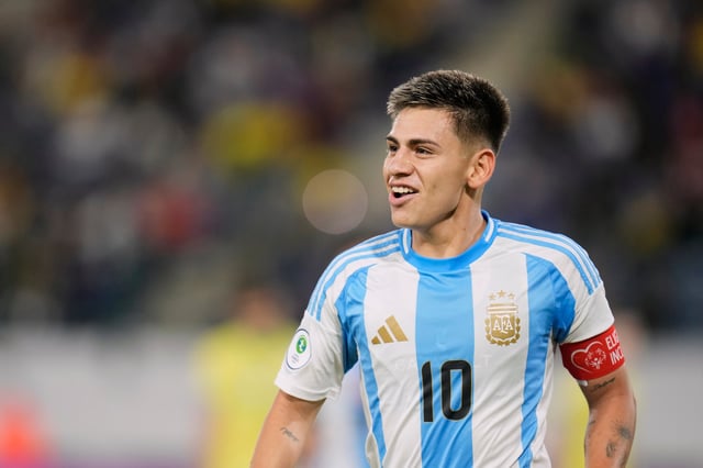 ¿Juega? Claudio Echeverri tiene edad para disputar el Mundial Sub 20, pero su presencia dependerá de que Manchester City lo ceda