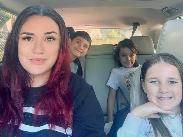  New Zealand mother Sarah Shaw, 33, and her six-year-old son Isaac remain detained in the U.S. after a brief stop in Vancouver to see off her eldest children.