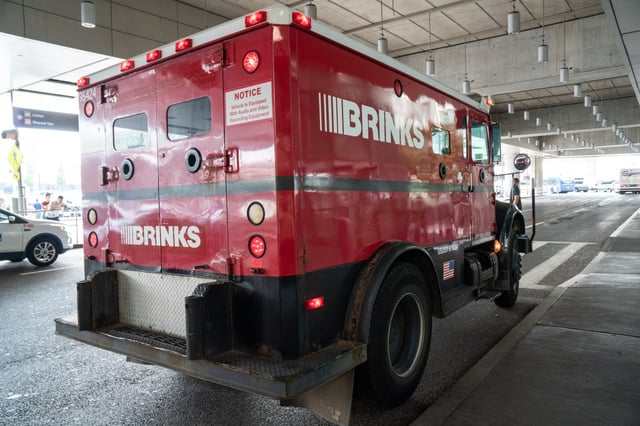 Brinks armored car (Shutterstock)