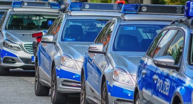 Die Polizei war mit einem Großaufgebot im Einsatz. (Symbolfoto)
