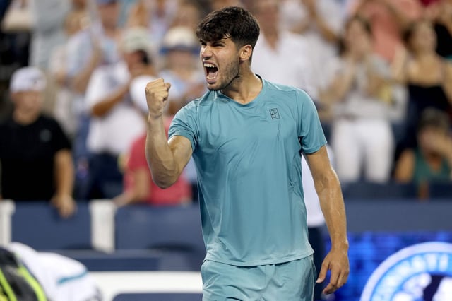 Carlos Alcaraz celebra la victoria ante Luca Nardi en el Open de Cincinnati Open
