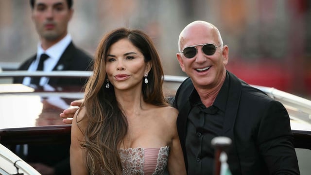 A new report claims that Jeff Bezos wants wife Lauren Sanchez as the next Bond girl.