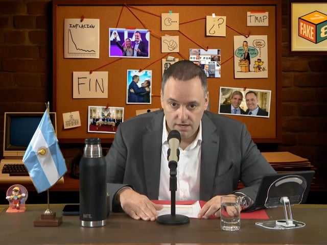 Manuel Adorni, en la edición de Fake, 7. 8 de este 14 de agosto, su microstreaming en el que cuestiona las críticas al Gobierno.