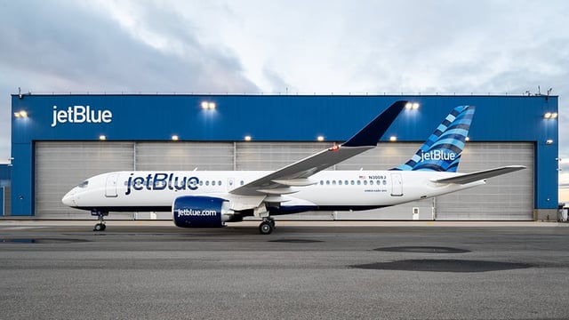 JetBlue Airbus A220