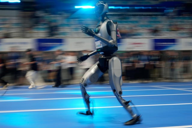 Un robot humanoide en los Juegos Mundiales de Robots Humanoides en Beijing el 14 de agosto del 2025. (AP foto/Ng Han Guan)