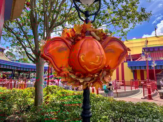 Dumbo pumpkin wreath
