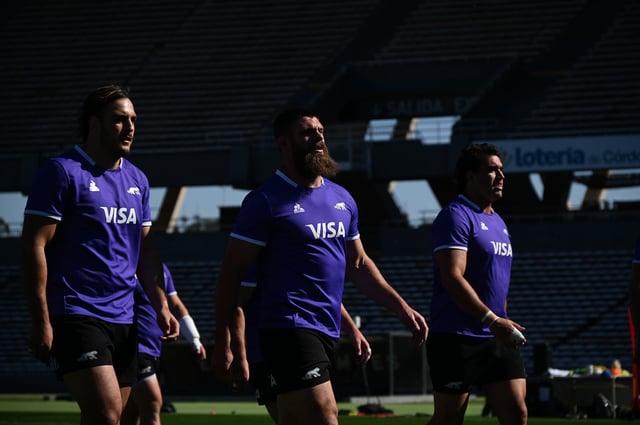 Franco Molina (izquierda), cordobés, y Marcos Kremer (centro) son dos de los 15 titulares elegidos por Felipe Contepomi para el partido de este sábado entre los Pumas y All Blacks en el estadio Kempes por el Rugby Championship.