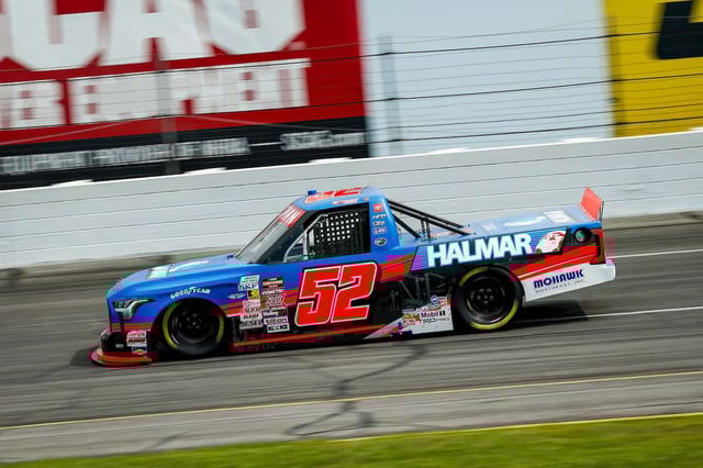 NASCAR Craftsman Truck Series IRP- #52: Stewart Friesen, Halmar Friesen Racing, Halmar International Toyota Tundra