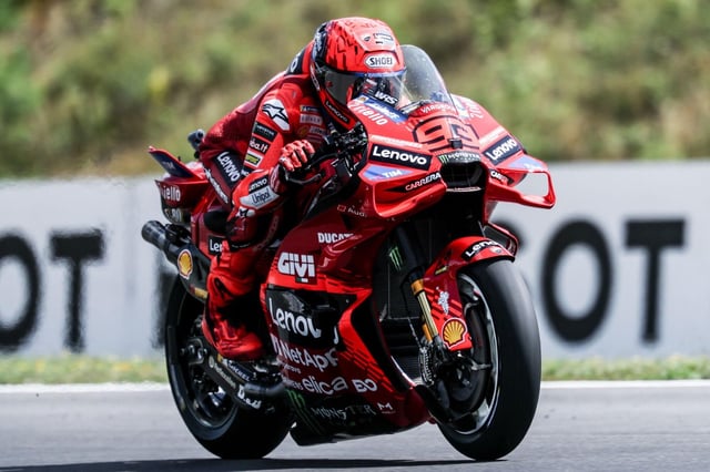 Marc Márquez domina con suficiencia la primera tanda libre