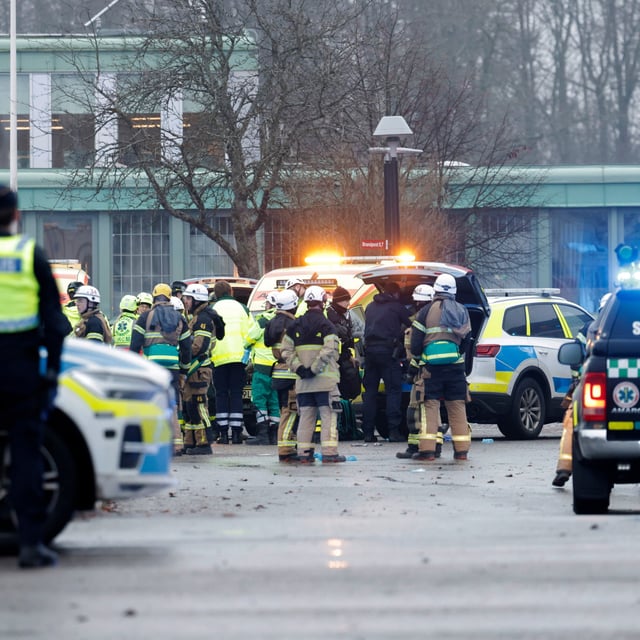 Polizeieinsatz in Örebrö bei einem Amoklauf an einer Schule im Februar 2025