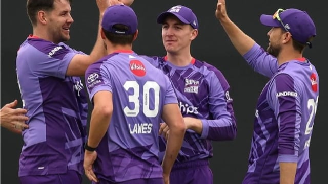 Northern Superchargers players celebrating after taking a wicket | Image: Instagram/@northernsuperchargers