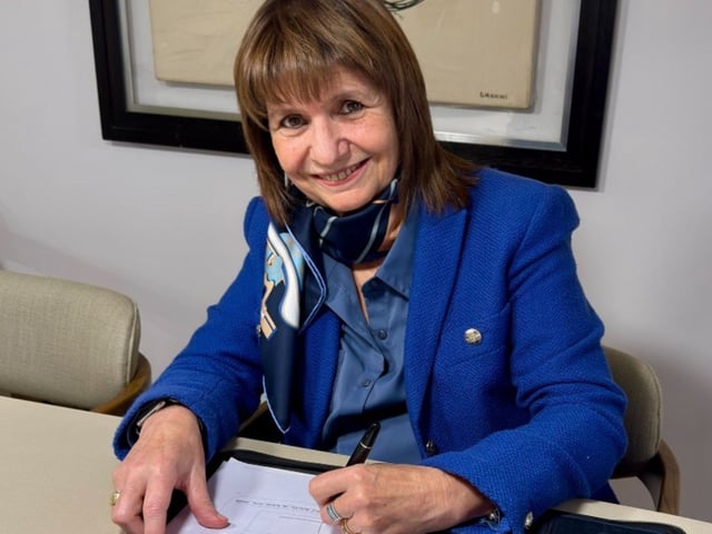 Patricia Bullrich, ministra de Seguridad, confirmó su candidatura a senadora por La Libertad Avanza.