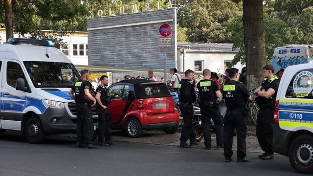 In den ersten vier Monaten der Sommersaison gab es 141 Straftaten in Berliner Freibädern.
