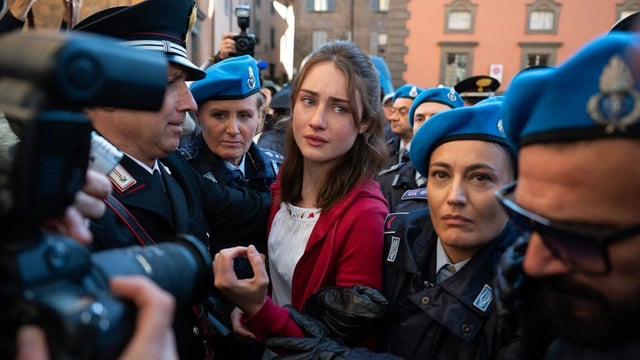 Grace Van Patten stars as Amanda Knox in Hulu series
