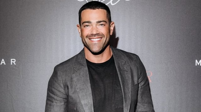 Jesse Metcalfe played John Rowland, the teenage gardener who falls into a steamy affair with Eva Longoria’s character, Gabrielle Solis.
