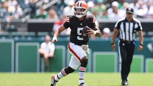 Aug 16, 2025; Philadelphia, Pennsylvania, USA; Cleveland Browns quarterback Dillon Gabriel (5) runs with the ball against the Philadelphia Eagles during the first quarter at Lincoln Financial Field. Mandatory Credit: Bill Streicher-Imagn Images