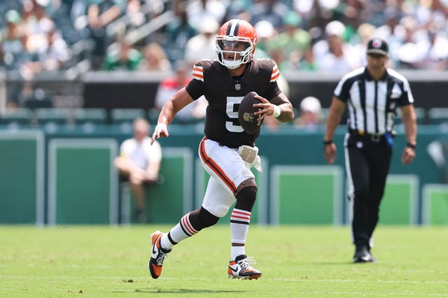 Aug 16, 2025; Philadelphia, Pennsylvania, USA; Cleveland Browns quarterback Dillon Gabriel (5) runs with the ball against the Philadelphia Eagles during the first quarter at Lincoln Financial Field. Mandatory Credit: Bill Streicher-Imagn Images
