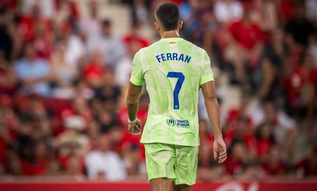 Debuta Barcelona en LaLiga y enciende la polémica