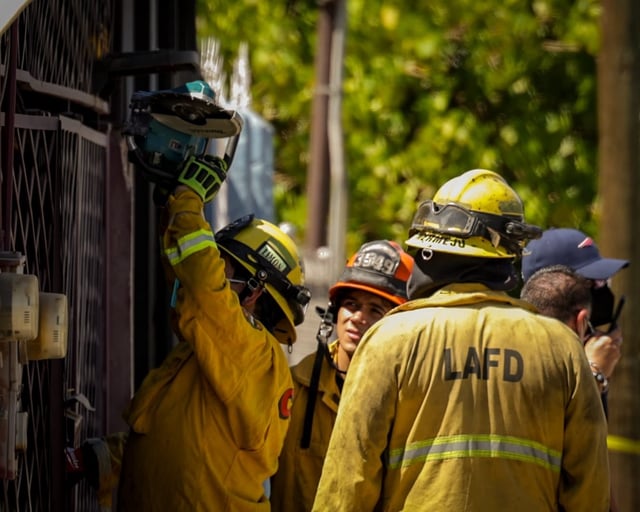 El cuerpo de un hombre en avanzado estado de descomposición fue localizado la mañana de este sábado en una vivienda del fraccionamiento Hacienda del Bosque l Foto: Javier Gallegos