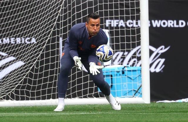 Soccer Football - FIFA Club World Cup - Fluminense Training - Sports Illustrated Stadium, Harrison, New Jersey, U.S. - July 7, 2025 Fluminense's Fabio during training REUTERS/Kai Pfaffenbach/File Photo