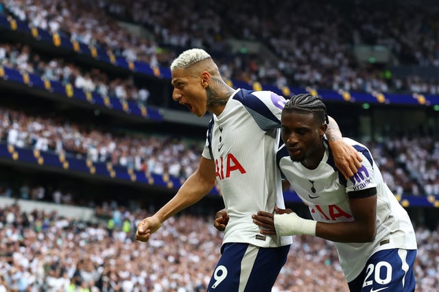 Soccer Football - Premier League - Tottenham Hotspur v Burnley - Tottenham Hotspur Stadium, London, Britain - August 16, 2025 Tottenham Hotspur's Richarlison celebrates scoring their second goal with Mohammed Kudus Action Images via Reuters/Matthew Childs