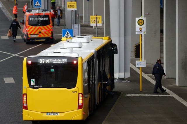 Nach wie vor gibt es in Deutschlands Großstädten kaum Sonderspuren für Busse. Das geht aus einer Abfrage der Deutschen Umwelthilfe (DUH) hervor, über die das Redaktionsnetzwerk Deutschland (RND) berichtete.