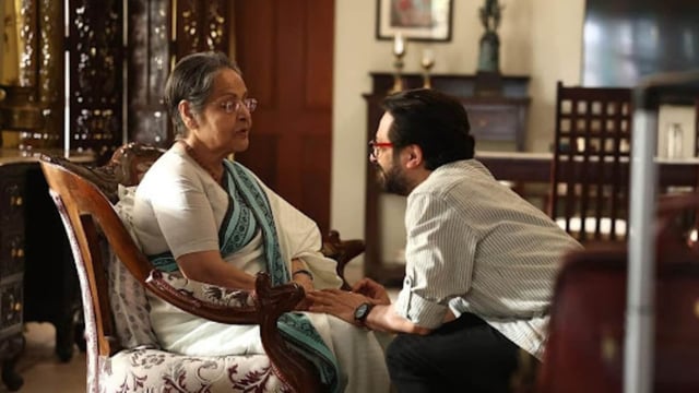 Rakhee Gulzar and Shiboprosad Mukherjee in Aamar Boss