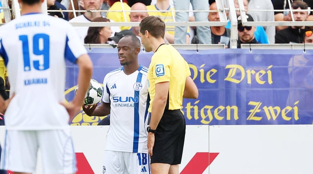 Christopher Antwi-Adjei äußerte sich beim Schiedsrichter über einen rassistischen Vorfall.