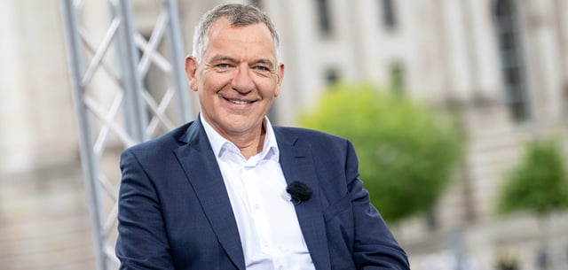 Jan van Aken, Parteivorsitzender der Partei „Die Linke“, beim ARD-Sommerinterview