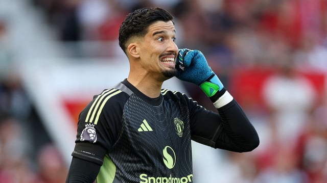 Manchester United v Arsenal - Premier League