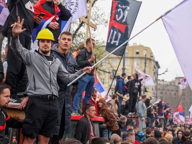 Vučić endurece su discurso y promete mano dura contra protestas en Serbia