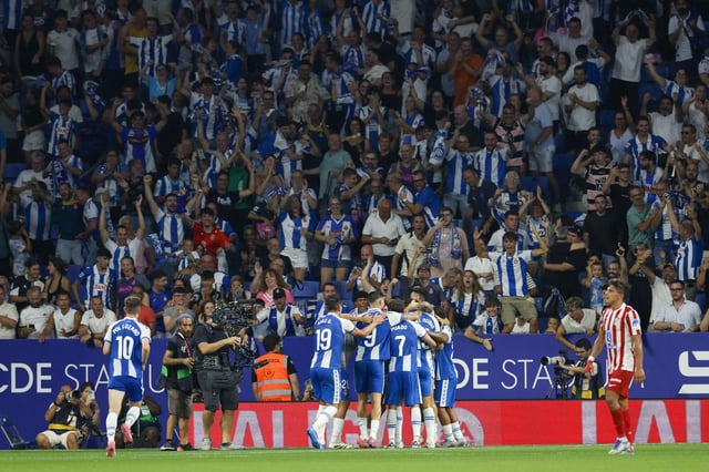 Los jugadores del Espanyol celebran un gol ante el Atlético de Madrid