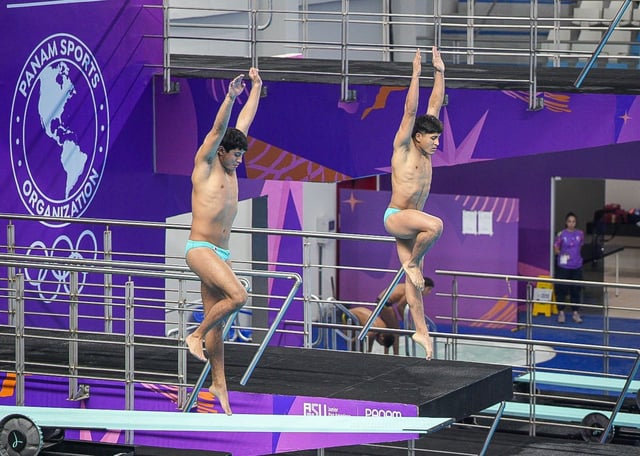Los mexicanos dominan el trampolín.