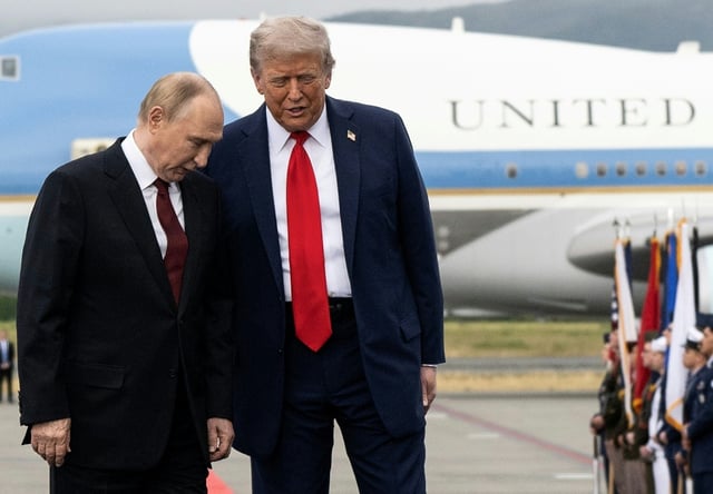 Donald Trump et Vladimir Poutine, à Anchorage, en Alaska, le 15 août 2025