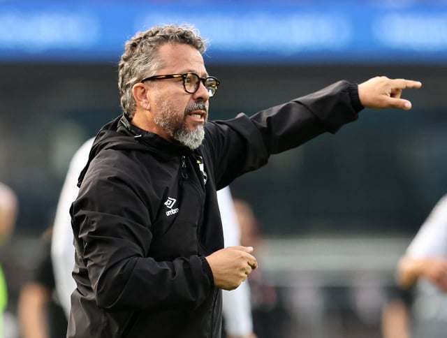 Soccer Football - Brasileiro Championship - Santos v Vasco da Gama - Estadio Morumbi, Sao Paulo, Brazil - August 17, 2025 Santos coach Cleber Xavier REUTERS/Thiago Bernardes