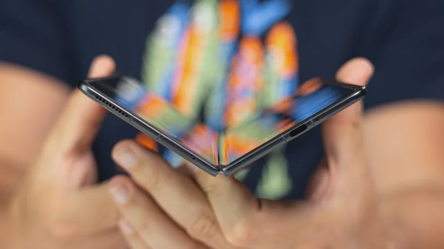 Honor almost quadruples sales of foldables at the expense of Samsung in 2024