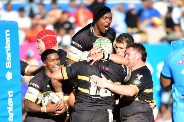 WELLINGTON, SOUTH AFRICA - AUGUST 17: Dayan van der Westhuizen of Sanlam Boland Cavaliers celebrates scoring a try with team mates during the Carling Currie Cup match between Sanlam Boland Cavaliers and Vodacom Bulls at Sanlam Boland Stadium on August 17, 2025 in Wellington, South Africa. (Photo by Grant Pitcher/Gallo Images)