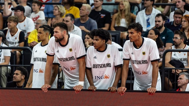 Nach dem Supercup hat Alex Mumbru den Kader auf 14 Spieler reduziert.