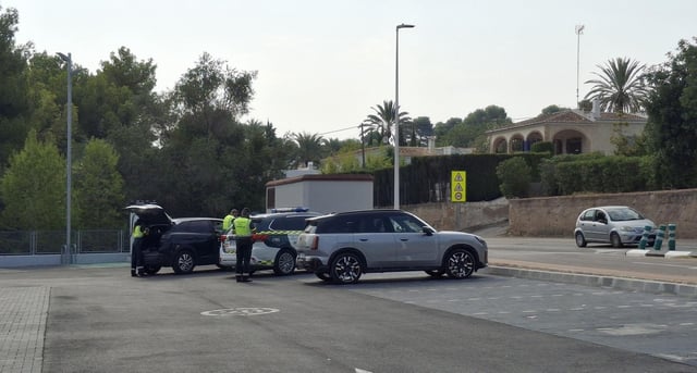 La Guardia Civil, en el lugar donde ha ocurrido el accidente